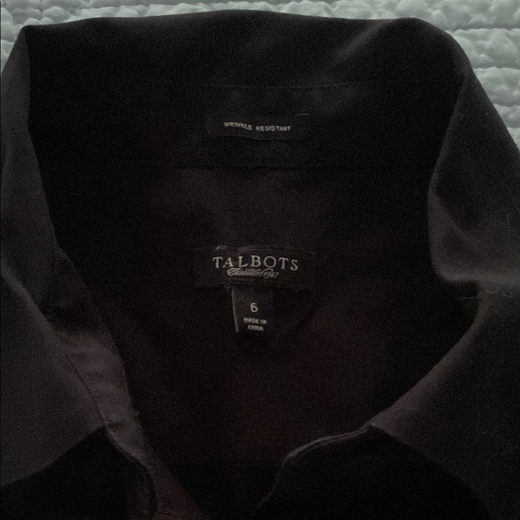Talbots Black Sleeveless Button Down Shirt - Picture 2 of 5